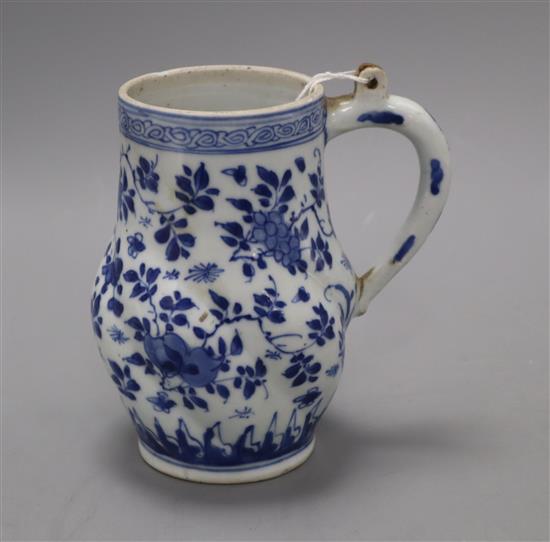 A Chinese blue and white tankard, Kangxi period height 14cm